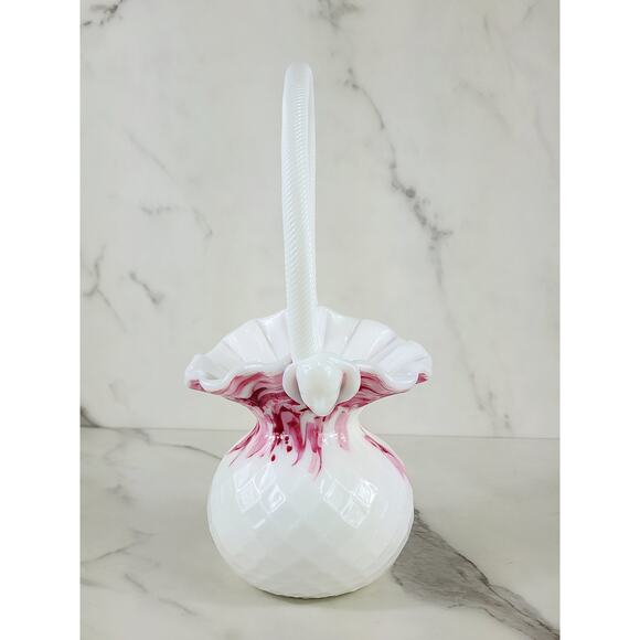 Vase Ruffled Rime w/ Face on Handle 11" Art Milk Glass Basket 80's White Pink - Picture 7 of 16